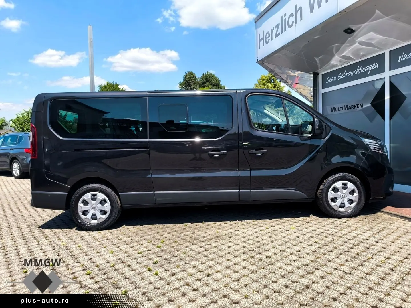 RENAULT Trafic Combi L2H1 3 0t Life 2.0 BLUE dCi 150 EU6