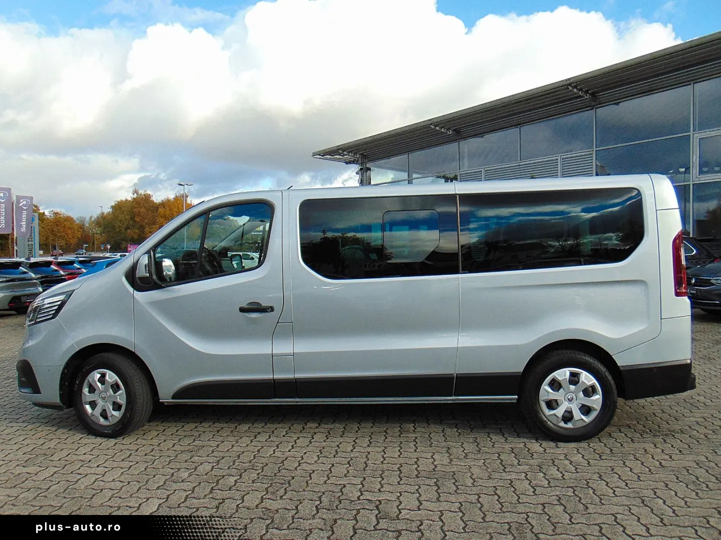RENAULT Trafic Combi 2.0 dCi L2H1 Life
