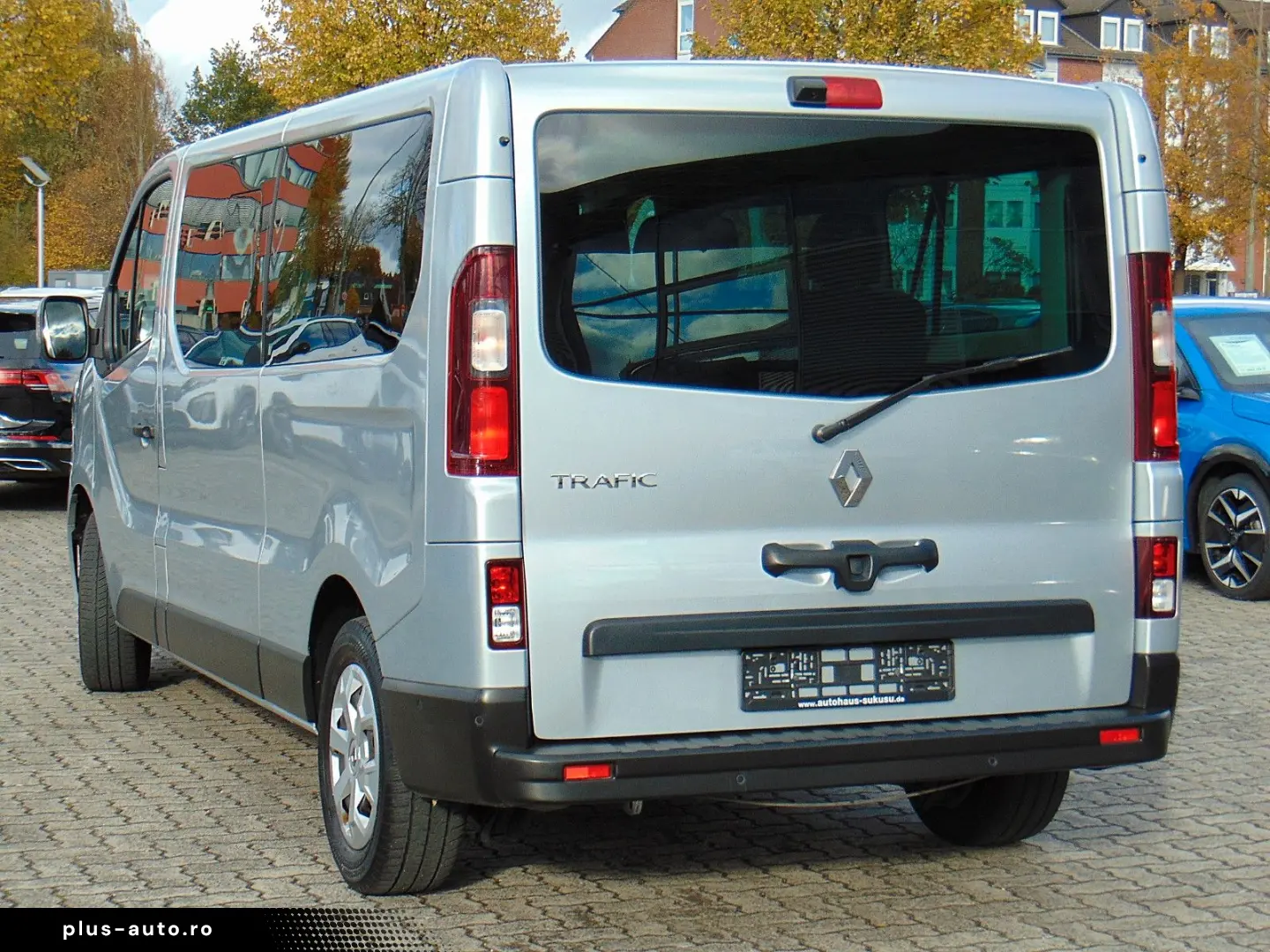 RENAULT Trafic Combi 2.0 dCi L2H1 Life