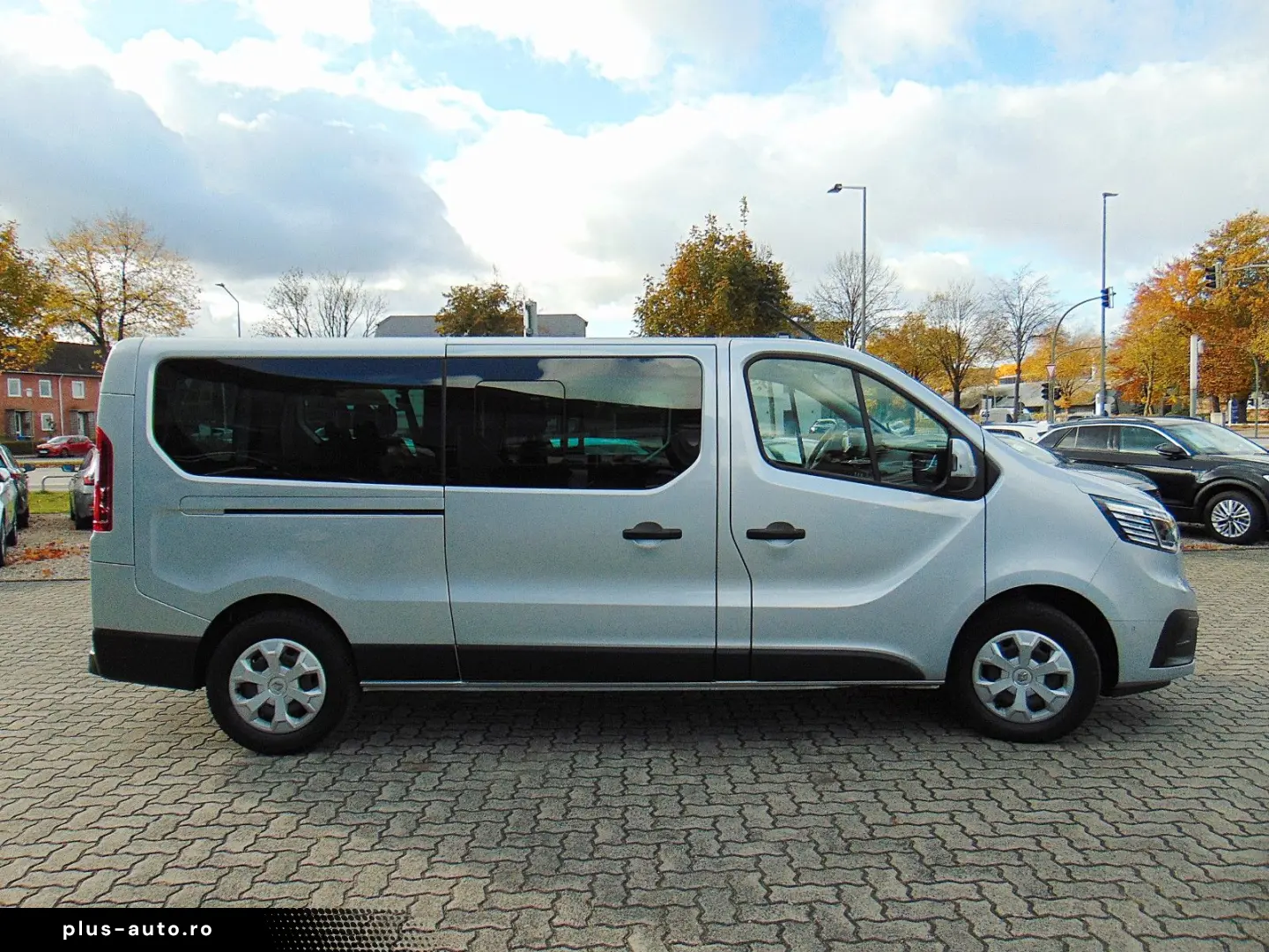 RENAULT Trafic Combi 2.0 dCi L2H1 Life