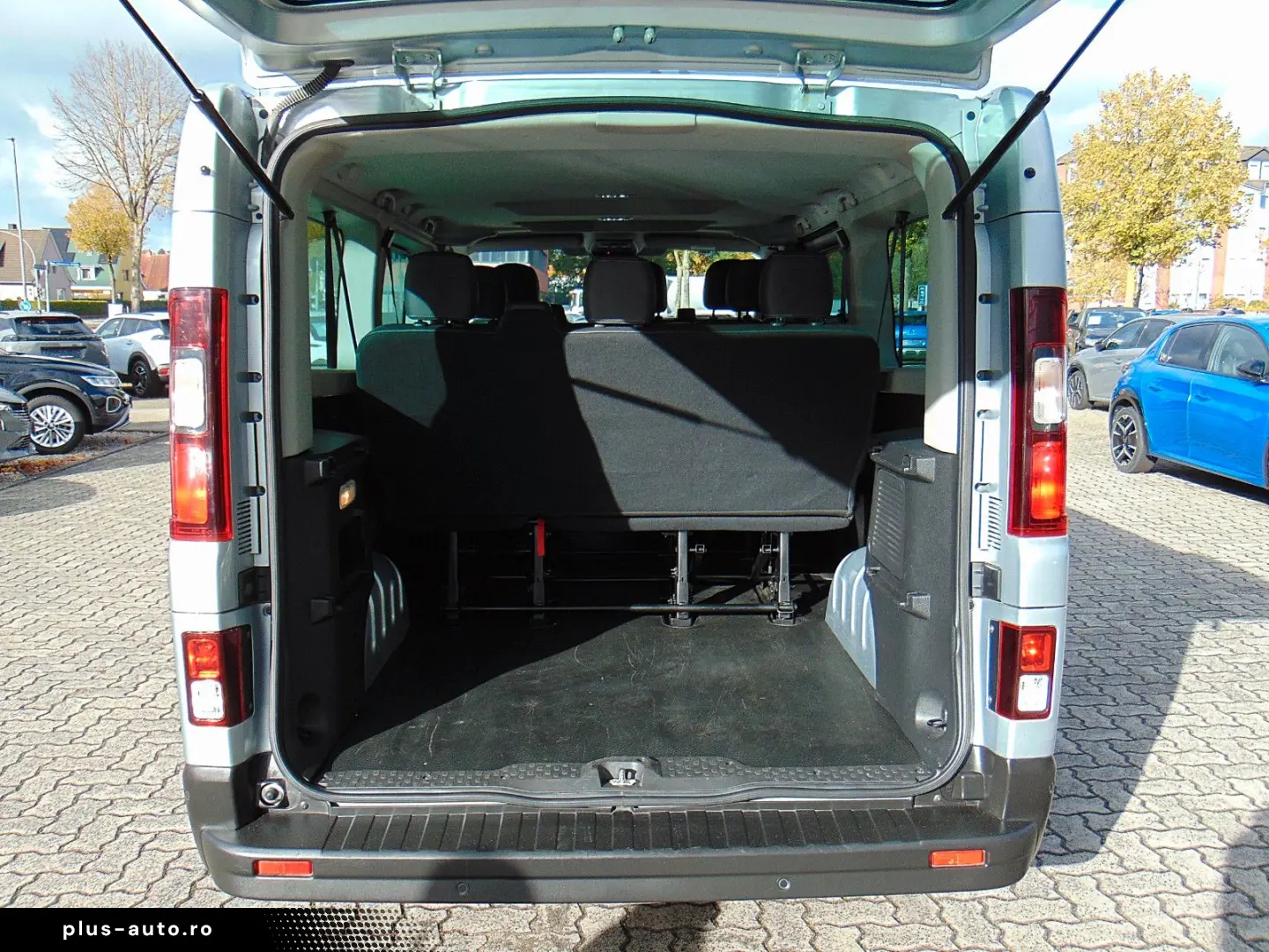 RENAULT Trafic Combi 2.0 dCi L2H1 Life