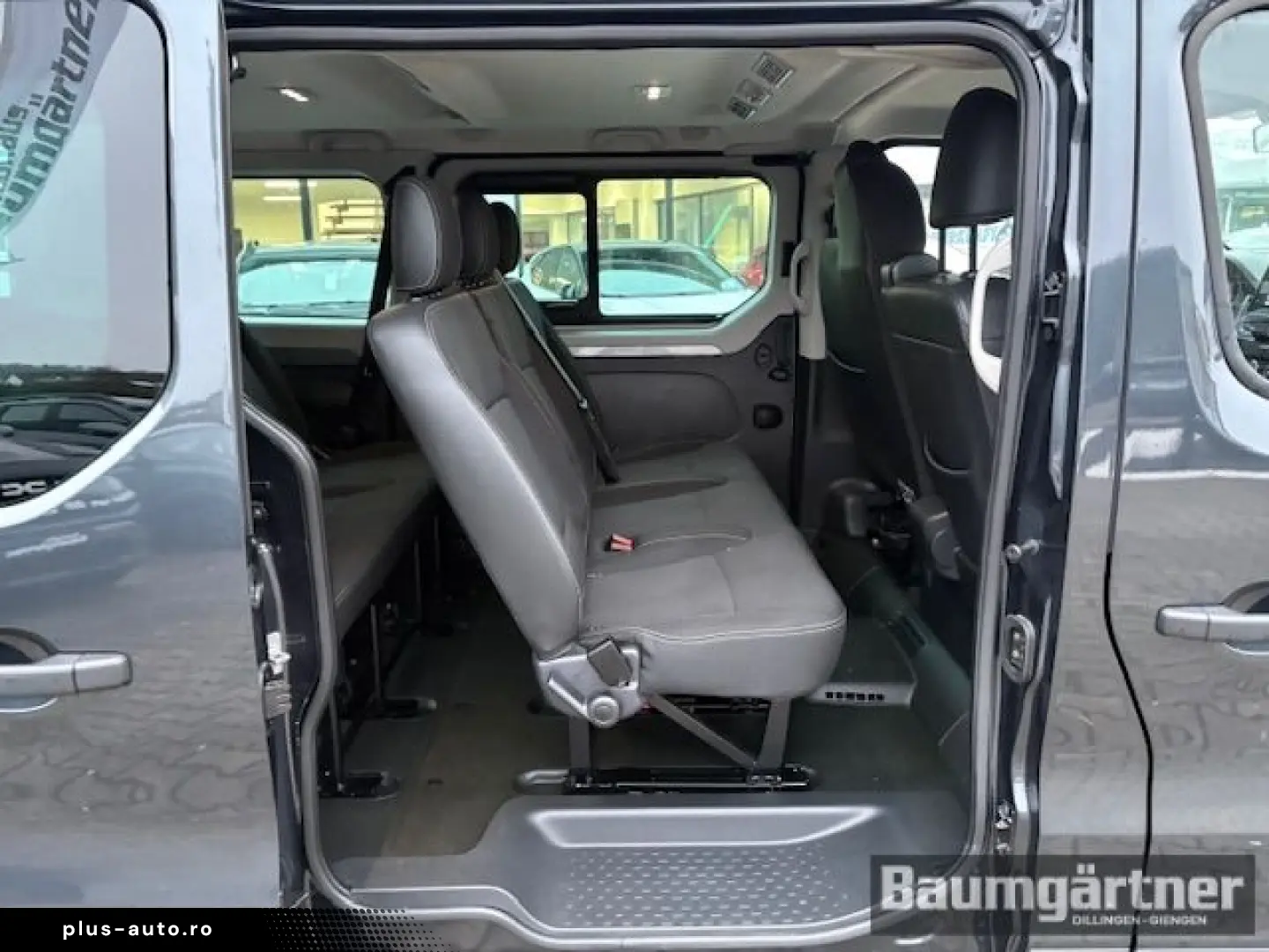 RENAULT Trafic Combi Evolution dCi 150 9-Sitzer Kamera