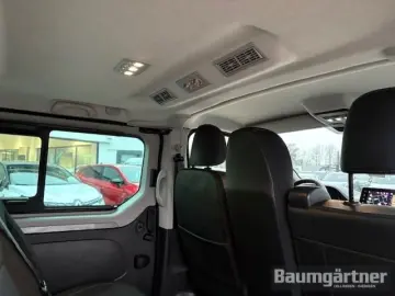 RENAULT Trafic Combi Evolution dCi 150 9-Sitzer Kamera