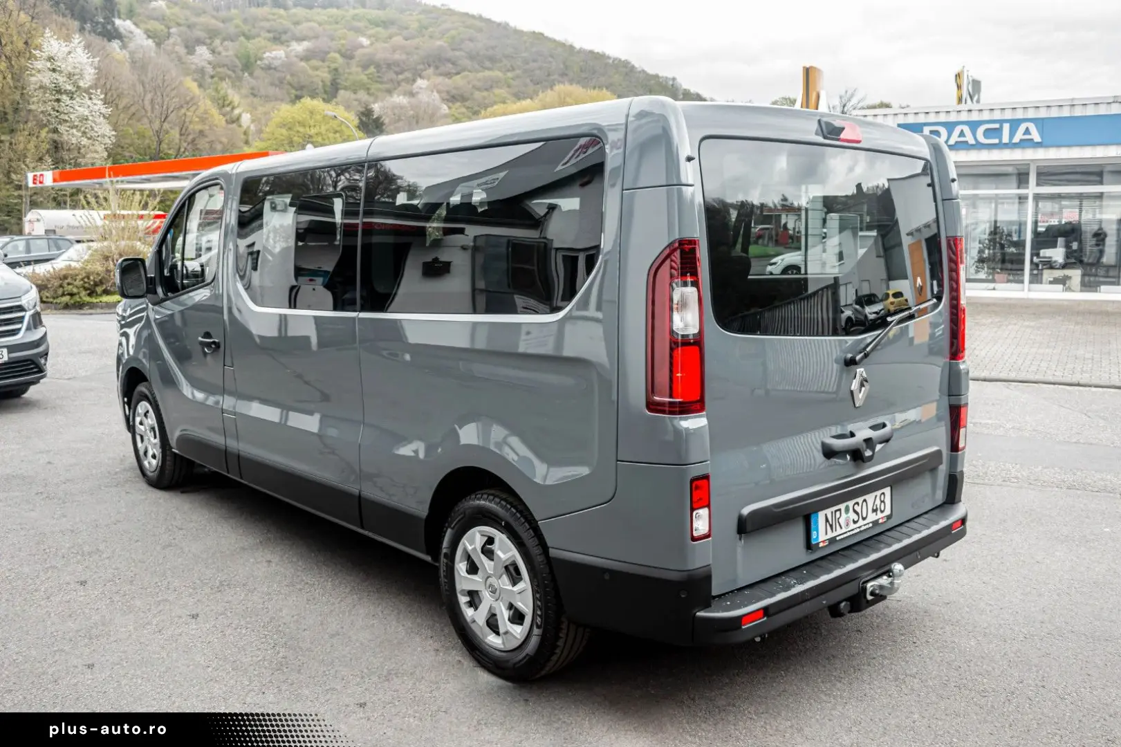 RENAULT Trafic Combi L2H1 - AHK Klima Hi Kamera 9-Sitzer