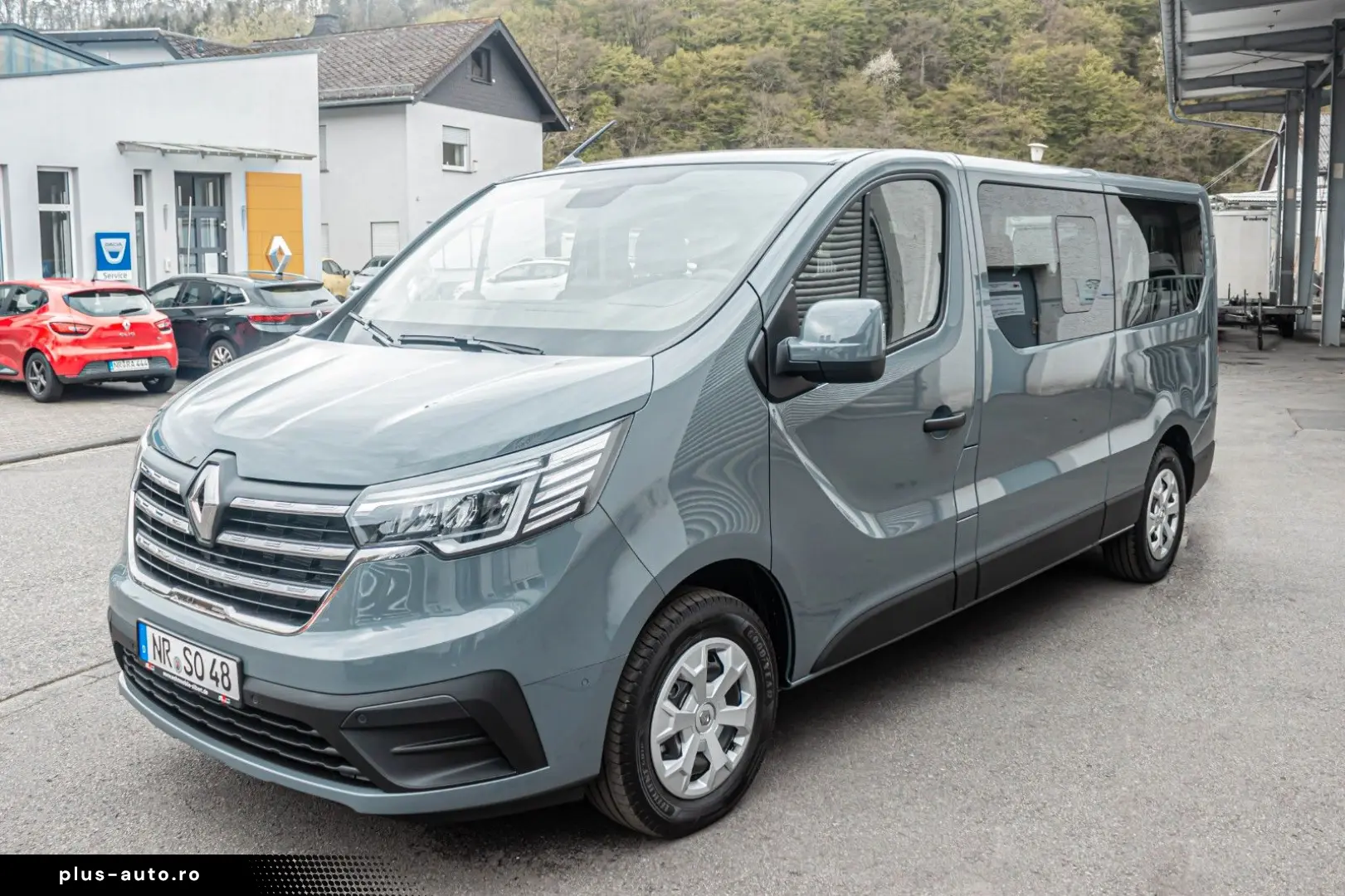 RENAULT Trafic Combi L2H1 - AHK Klima Hi Kamera 9-Sitzer