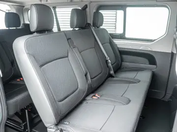 RENAULT Trafic Combi L2H1 - AHK Klima Hi Kamera 9-Sitzer