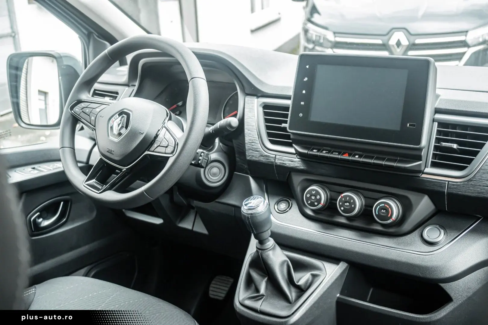 RENAULT Trafic Combi L2H1 - AHK Klima Hi Kamera 9-Sitzer