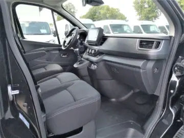 RENAULT Trafic Combi L2H1 3 0t Life 2.0 BLUE dCi 110 9 S