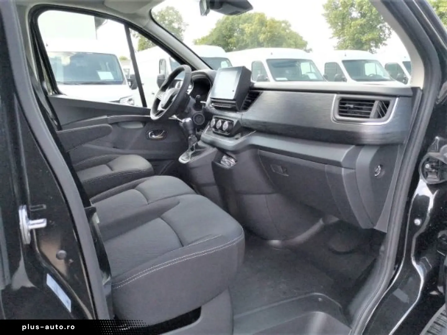 RENAULT Trafic Combi L2H1 3 0t Life 2.0 BLUE dCi 110 9 S