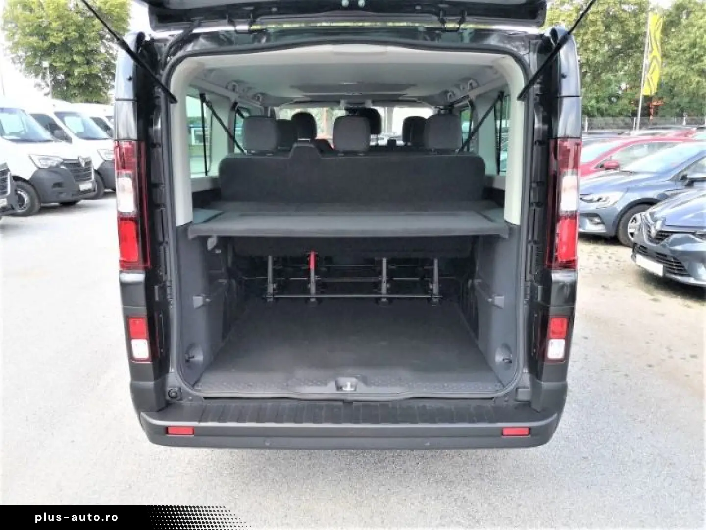 RENAULT Trafic Combi L2H1 3 0t Life 2.0 BLUE dCi 110 9 S