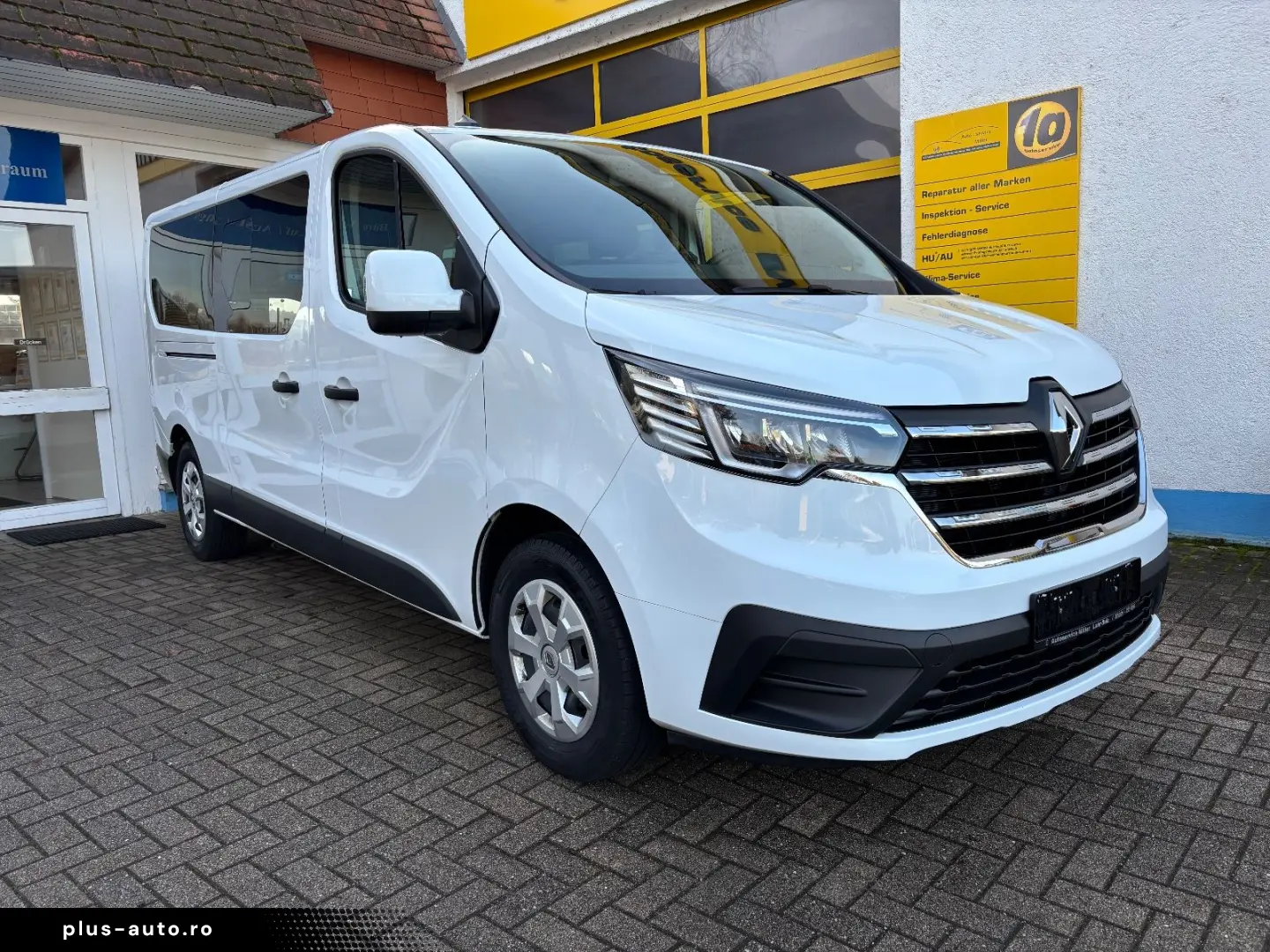 RENAULT Trafic Grand Combi L2 9 SITZE AUTOMATIK 1. HAND