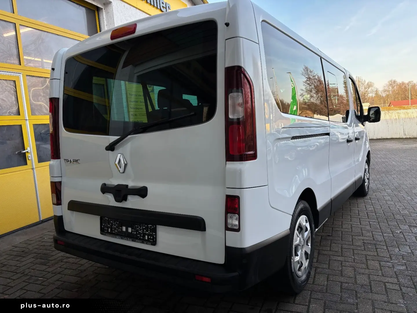 RENAULT Trafic Grand Combi L2 9 SITZE AUTOMATIK 1. HAND