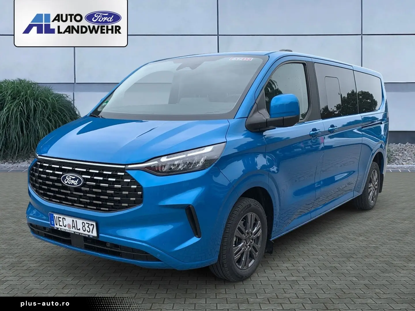 FORD Tourneo Custom Bus 320 L2 Titanium FWD 2.0 EcoBl