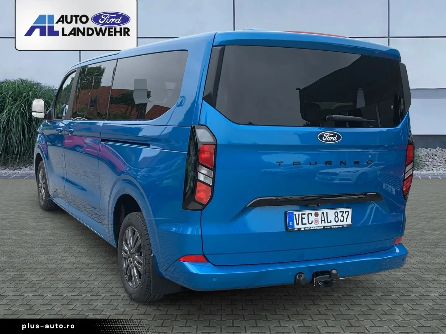 FORD Tourneo Custom Bus 320 L2 Titanium FWD 2.0 EcoBl