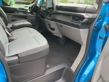 FORD Tourneo Custom Bus 320 L2 Titanium FWD 2.0 EcoBl