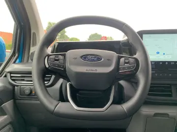 FORD Tourneo Custom Bus 320 L2 Titanium FWD 2.0 EcoBl