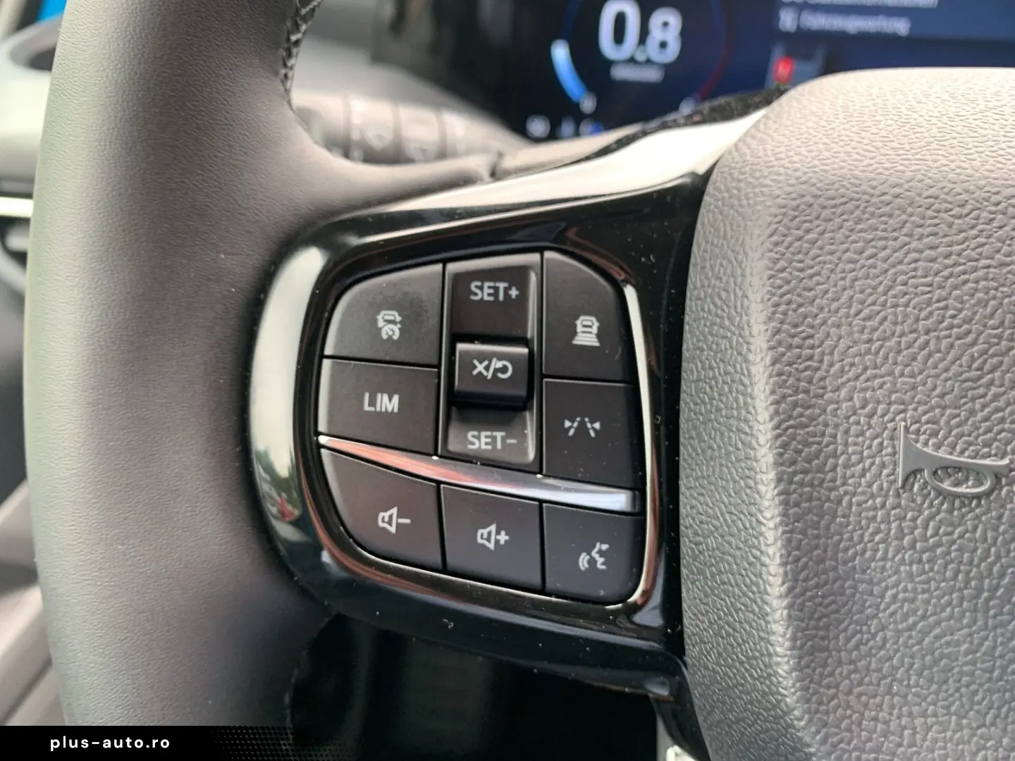 FORD Tourneo Custom Bus 320 L2 Titanium FWD 2.0 EcoBl