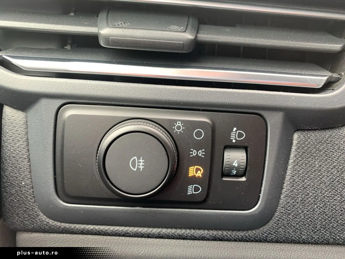 FORD Tourneo Custom Bus 320 L2 Titanium FWD 2.0 EcoBl