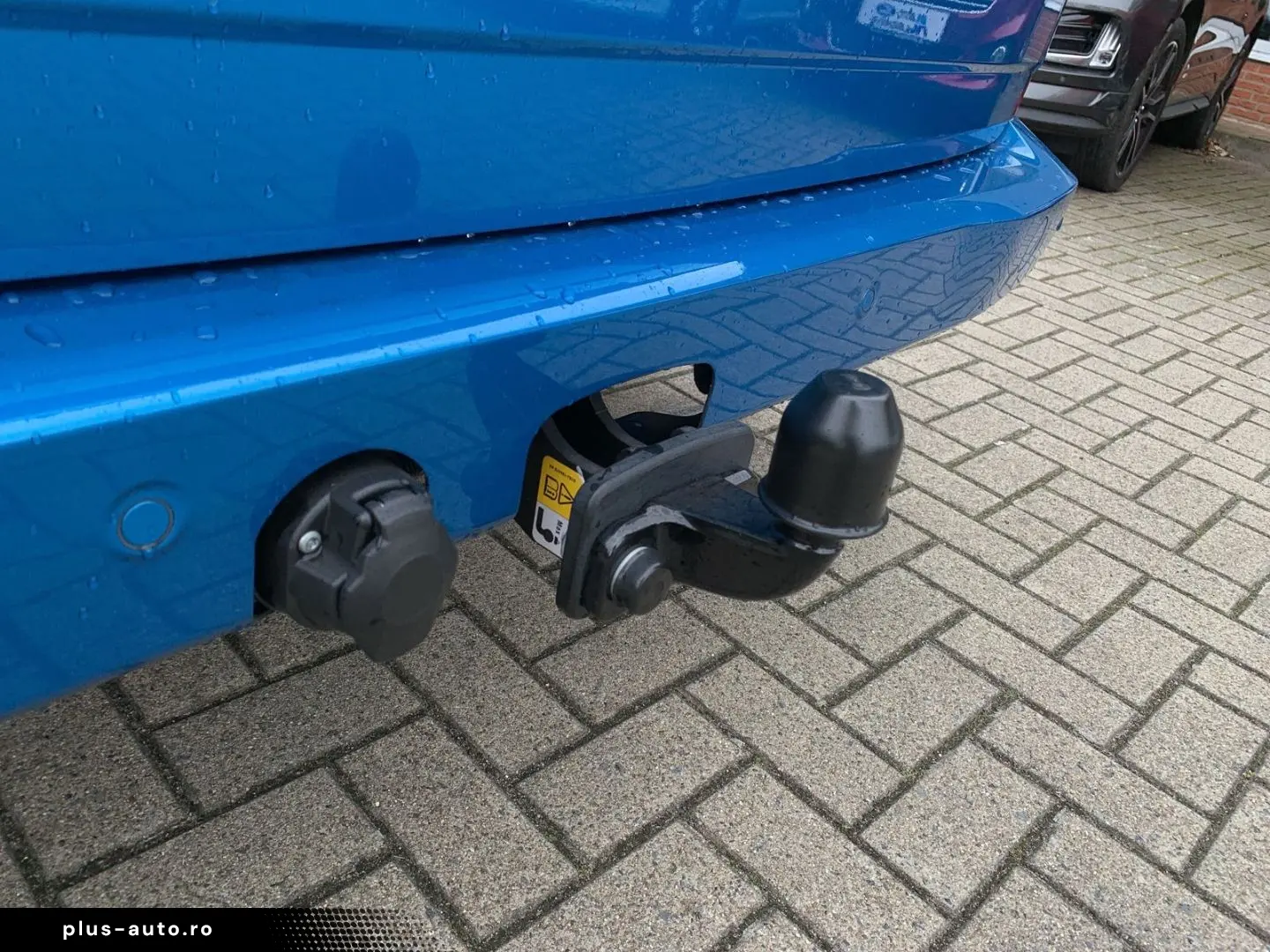 FORD Tourneo Custom Bus 320 L2 Titanium FWD 2.0 EcoBl