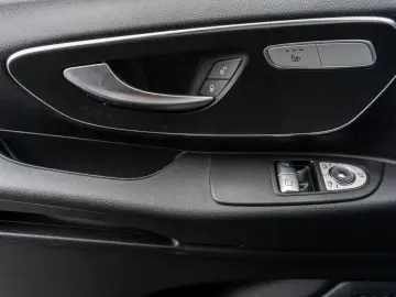 MERCEDES-BENZ Vito 124 CDI 4x4 Tourer PRO Lang Navi &hellip;