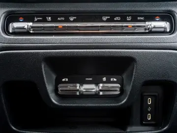 MERCEDES-BENZ Vito 124 CDI 4x4 Tourer PRO Lang Navi &hellip;