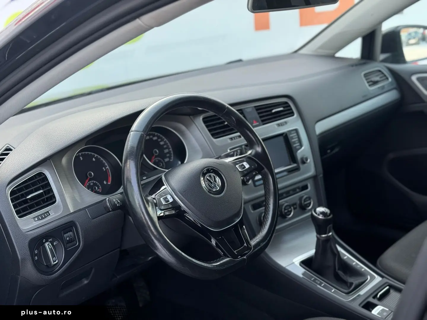 VOLKSWAGEN GOLF 7