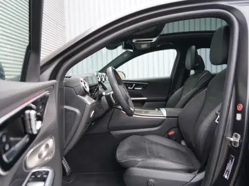 MERCEDES-BENZ GLC300d Coupe 4M AMG PREMIUM PLUS PANO