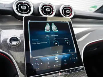 MERCEDES-BENZ GLC300d Coupe 4M AMG PREMIUM PLUS PANO