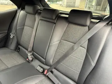 TOYOTA Corolla 1.8 16V Hybrid