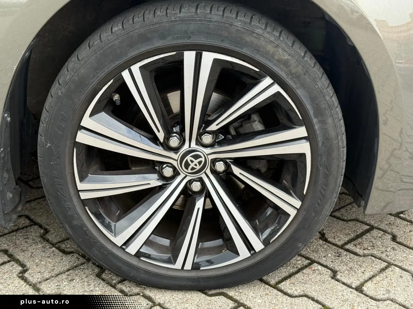 TOYOTA Corolla 1.8 16V Hybrid