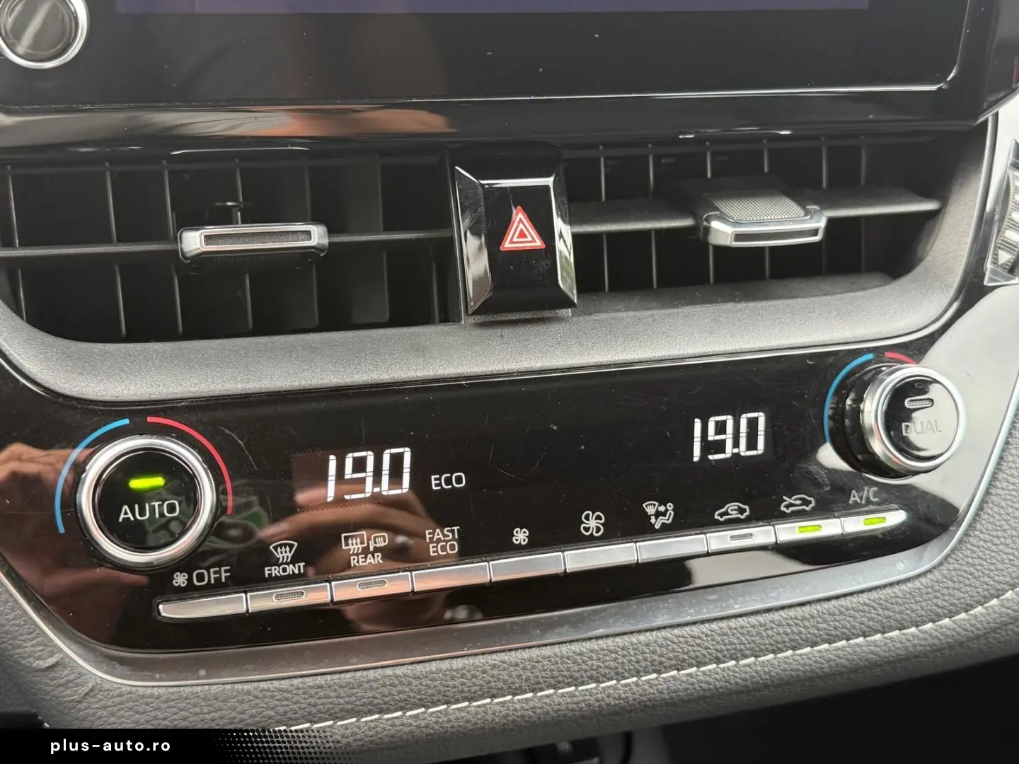 TOYOTA Corolla 1.8 16V Hybrid