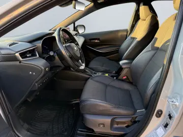 TOYOTA Corolla 1.8 Hybrid Team D TAXI Umbau  LED ACC CA