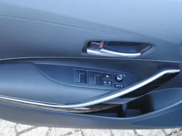 TOYOTA Corolla 1 8 Hybrid Team Deutschland.Style.Kamera