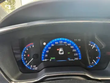 TOYOTA Corolla Hybrid Team D BI-LED Kamera Navi 135 KW