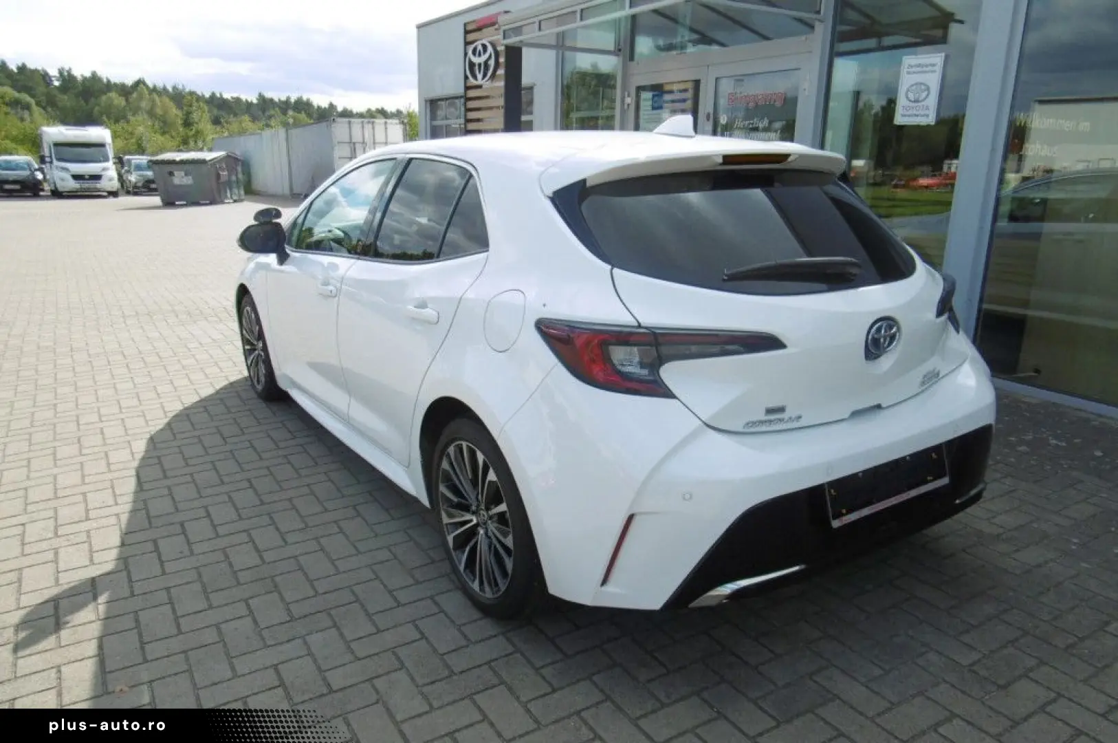 TOYOTA Corolla Hybrid FAHRSCHULAUTO