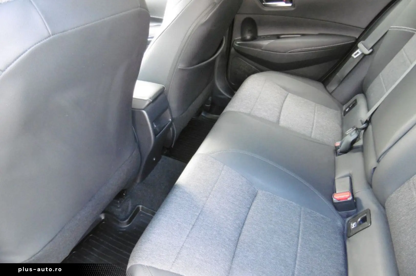 TOYOTA Corolla Hybrid FAHRSCHULAUTO