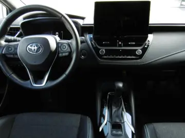 TOYOTA Corolla Hybrid FAHRSCHULAUTO
