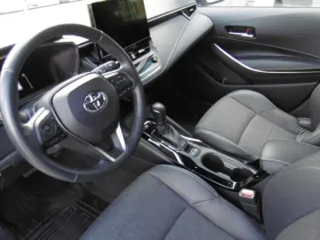 TOYOTA Corolla Hybrid FAHRSCHULAUTO