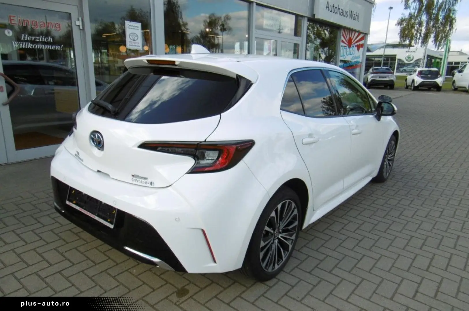 TOYOTA Corolla Hybrid FAHRSCHULAUTO