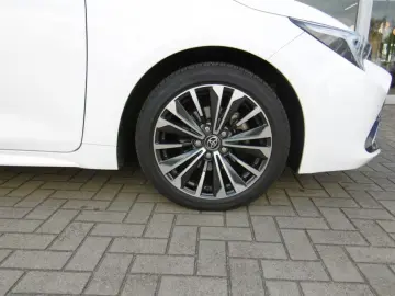 TOYOTA Corolla Hybrid FAHRSCHULAUTO