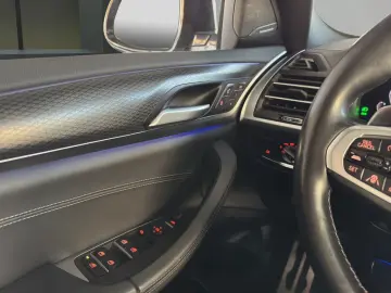 BMW X4 M xDrive Competition LASER HUD PANO H K 21