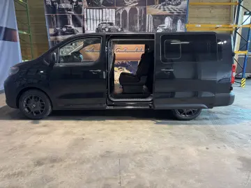OPEL Vivaro XL Extra long 9-Sitzer Klimaautom. AHK