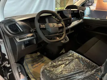 OPEL Vivaro XL Extra long 9-Sitzer Klimaautom. AHK