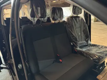 OPEL Vivaro XL Extra long 9-Sitzer Klimaautom. AHK