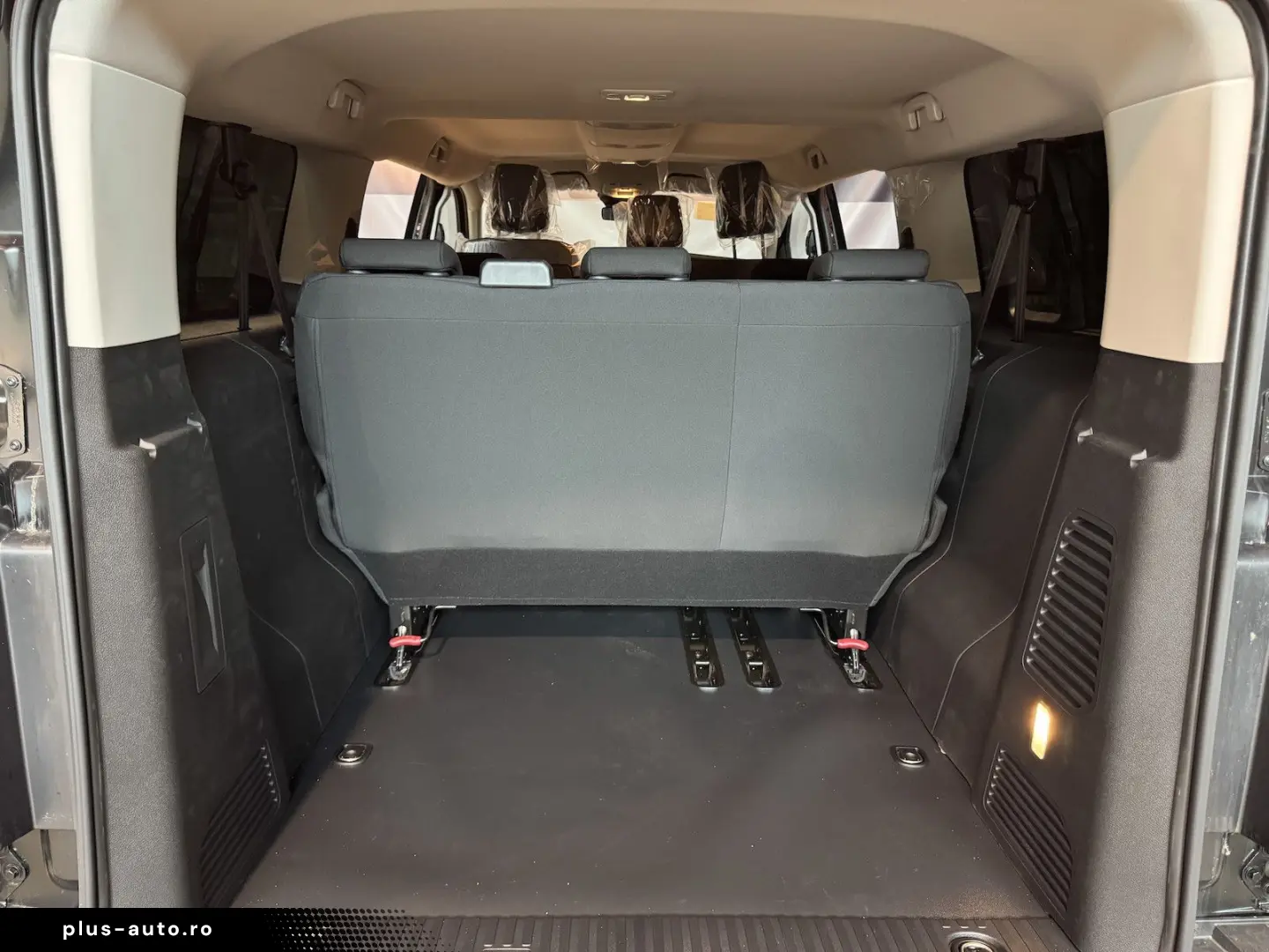 OPEL Vivaro XL Extra long 9-Sitzer Klimaautom. AHK