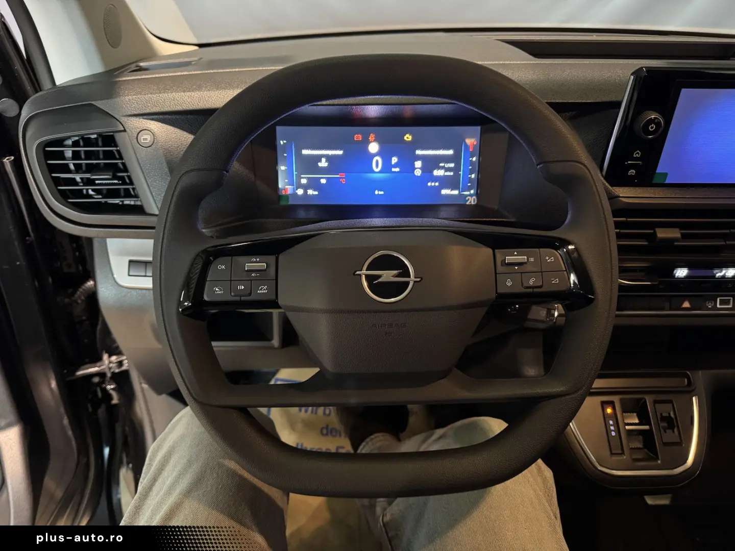 OPEL Vivaro XL Extra long 9-Sitzer Klimaautom. AHK