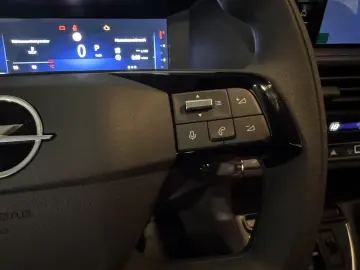 OPEL Vivaro XL Extra long 9-Sitzer Klimaautom. AHK