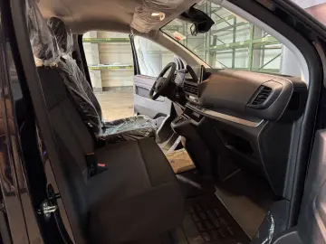 OPEL Vivaro XL Extra long 9-Sitzer Klimaautom. AHK