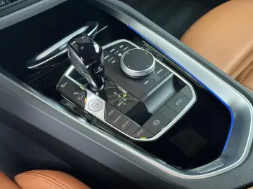 BMW Z4 s30i M Sport ACC HUD Kamera HiFi Lenkradh.