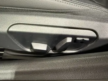 BMW Z4 M40i ACC RFK HUD HK DA PA eSitze ALED